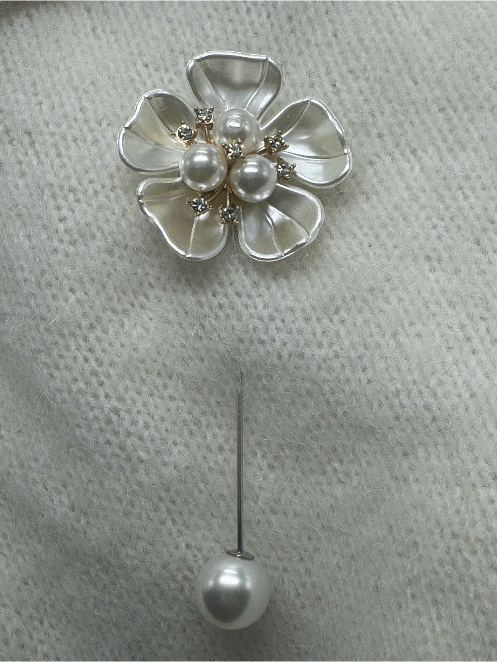 Pearl Flower Stick Pin Brooch White Floral Lapel Jewelry